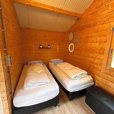 De Bos *